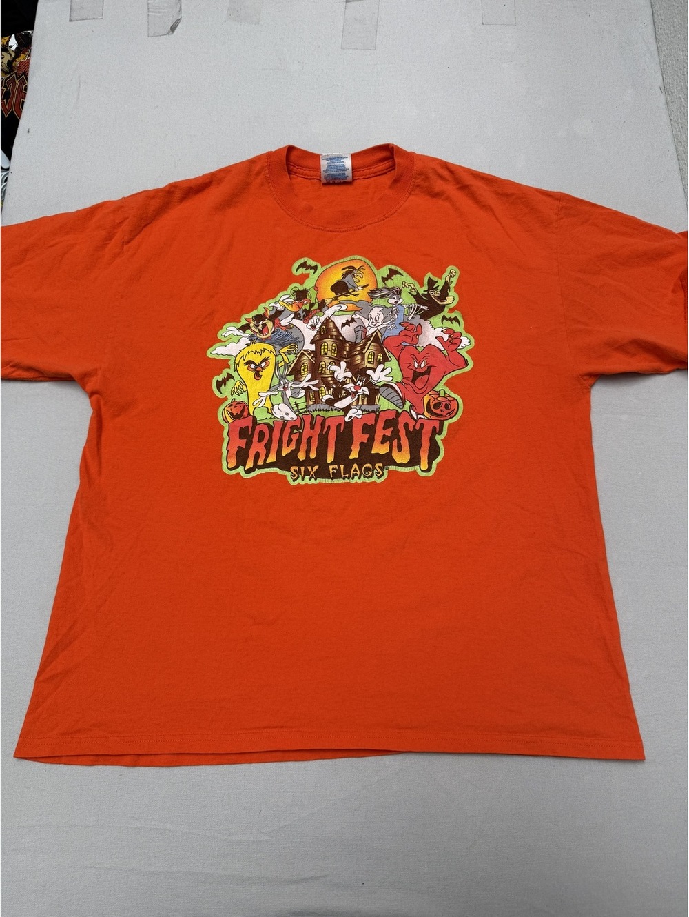 Vintage Six Flags x Fright Fest T-shirt 2002 Glow in Dark XL